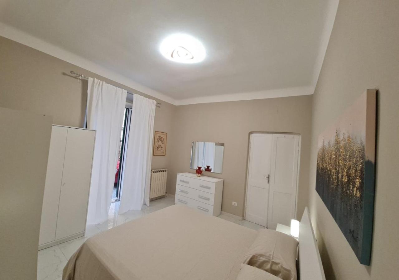 Ampio Appartamento Con 2 Posti Auto E Cortile Genua Buitenkant foto