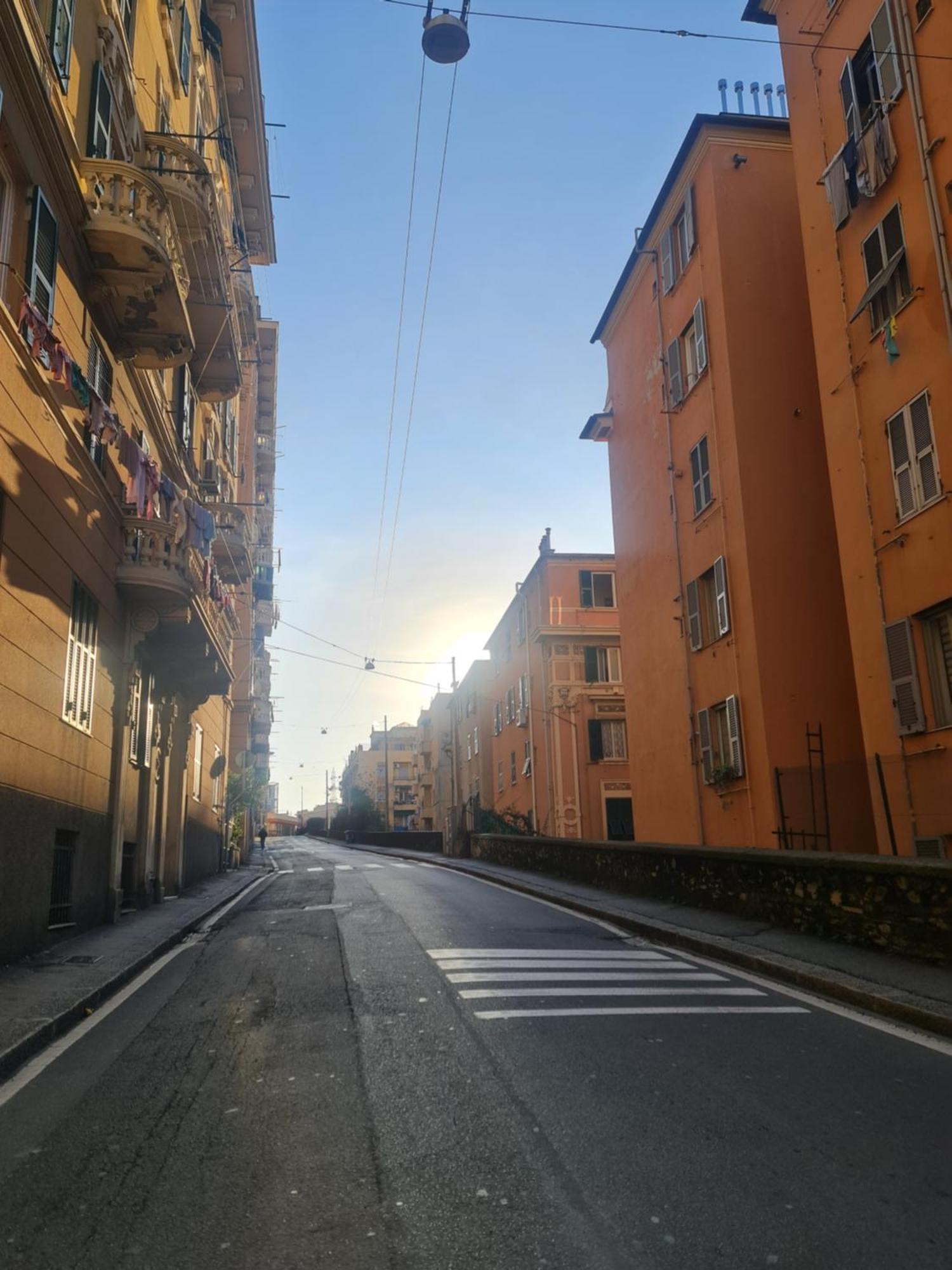 Ampio Appartamento Con 2 Posti Auto E Cortile Genua Buitenkant foto